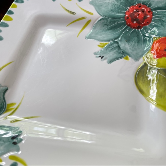 Set of 4 11” Laurie Gates melamine dinner plates in blue floral - Picture 8 of 8